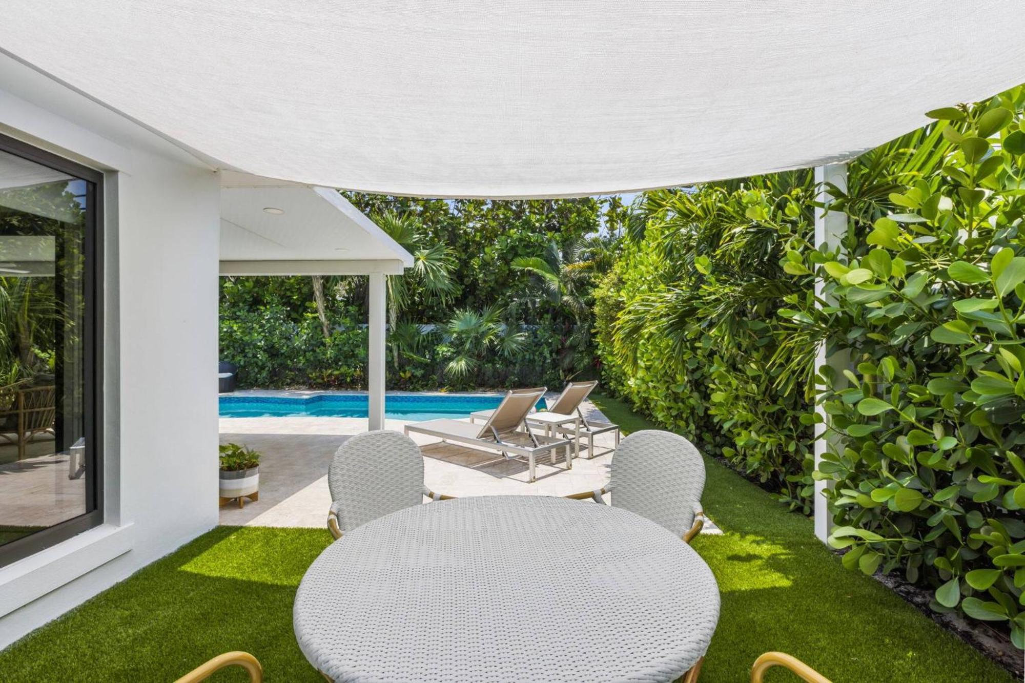New! Luxurious Villa With Pool In Γουεστ Παλμ Μπιτς Εξωτερικό φωτογραφία